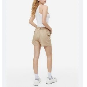 H&M Highrise Curvy Fit Cargo Shorts